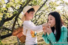 养育孩子一定要注意性别差异，男孩女孩大不同，不然长大会很吃亏图片