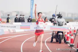2020厦门环东半程马拉松 彭建华张德顺分获男女组冠军图片