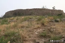 河北一山顶藏着古寨，寨门寨墙完整有人居住，邻村人都不知它存在图片