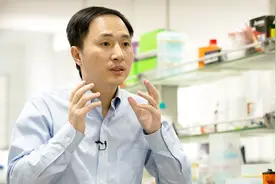 视频回应！首例出生免疫艾滋病婴儿缔造者：坚信历史将站我们这边视频封面