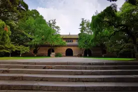 山河带砺：南京曾有三处纪念淞沪抗战阵亡将士塔，如今仅存这座图片