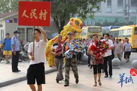 好样的！广州这个小镇上24名新兵入伍，个个都是大学生图片