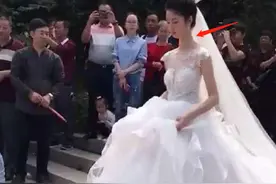 “长颈鹿宝宝”火了，生下来就有天鹅颈，网友：以后考试方便了图片