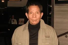 2001年，刘家良突袭回家捉奸小30岁娇妻，3分钟后男领导在3楼坠亡图片