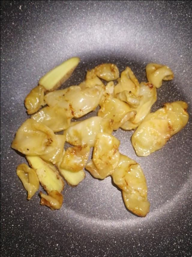煮过的花胶汤还能吃吗 2026年煮过的花胶汤还能吃吗有营养吗