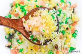 做蛋炒饭、先炒蛋还是先炒米？教你正确做法，米饭粒粒分明太香了图片