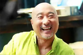 66岁陈佩斯下厨做面，他的央视春晚小品和赵本山比，谁演得更好？图片
