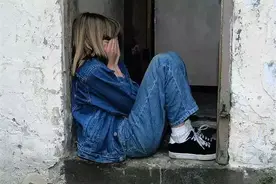 情商低的妈妈，只会和孩子不停地讲道理！高情商妈妈这样处理图片