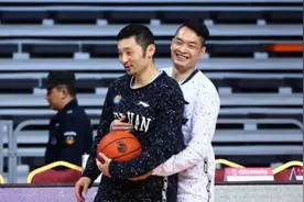 12岁大风车灌篮！14岁2次晃趴美国大学后卫！他是广东队最大遗憾图片