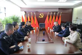 安宁区区委常委、政法委书记、公安分局党委书记、局长杨军一行来安宁区法院进行节后慰问图片
