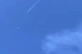 镜头持续超1分钟，美国又出现白色圆形不明飞行物，暂时无法识别图片
