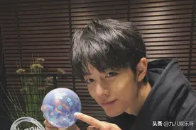 肖战为海绵宝宝庆生，换掉昔日的背景图，热爱却永存心中图片