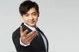 《爱情公寓》系列，张伟的扮演者及张伟在剧中的人设图片
