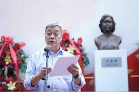 向秀丽牺牲62年，儿子仍奋斗在一线，孙子在奶奶曾工作的单位上班图片