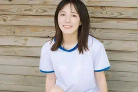想要跟女人突破“暧昧”关系，你需要借女人这3样东西图片