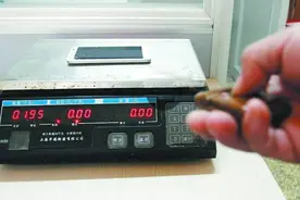 电子秤随意调，“黑心秤”秒变“良心秤”？原来商贩这样吃秤头图片