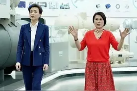 董明珠这女人穿衣很绝，不和时光抗争不曲解精致，66岁绽放了图片