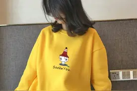 女大学生体检时被要求脱光上身做胸透，男医生：医生眼中无男女图片