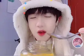 男性为何越来越“娘”化图片