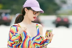 李菲儿刻意制造身材焦虑！瘦成麻杆还称是胖子，裙子衣服总穿不满图片
