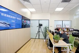 以案说法｜毕业季“三方”违约需担责 入职前先交押金违法图片