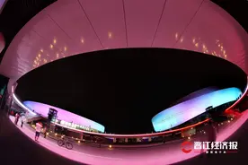 更多变！更梦幻！晋江二体中心再次调试夜景灯光，接下来将会添加更多灯光变化程序图片