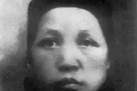 得知母亲临终呼喊石三伢子，毛泽东扶棺痛哭，写下生平最长的诗歌图片