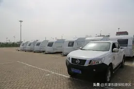 先卖车，再交税！东疆实现全市首批中规进口车“保税仓储”图片