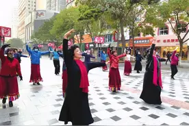 戴上耳麦“恰恰恰”图片