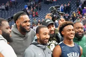 NBA最强父子？詹姆斯的儿子布朗尼，可能就进不了NBA图片