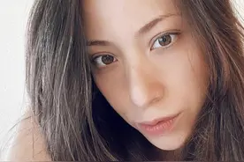 混血名模怀二胎后离婚，今宣布产子：离婚是正确的，儿子令我坚强图片