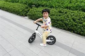 酷骑S3儿童平衡车体验：可玩性高，孩子容易掌握图片