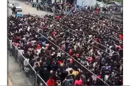 又见人从众，这是今天的黄山！景区道路只有一个字：堵！图片