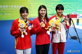 泳池劳模！汪顺连夺两个接力项目冠军，张雨霏100蝶轻松封后图片