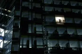杭州初三男孩每天傍晚就“发疯”！妈妈吓得只能躲单位：网课成了一家三口的恶梦图片