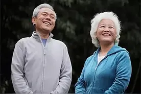 50岁丁克大叔坦言：我不需要侄子养老，也不会把财产分给亲戚图片