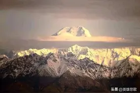 博格达峰海拔才5445米，如何能成为天山主峰？图片