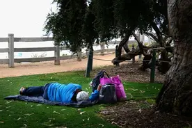 深圳一女子好心收留流浪汉，害表妹惨死出租屋，法院判处男子死刑图片
