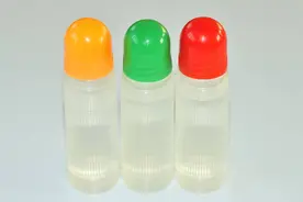 家里胶水用完了不用买，在家就能自制胶水，材料都是家里有的视频封面