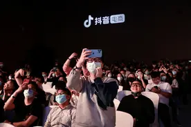 电商之战流量为王，抖音电商有后发优势吗？图片