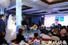 新郎缺席，新娘完成了“一个人的婚礼”图片