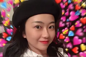 《巴啦啦小魔仙》美雪近照 一袭吊带开叉长裙 身材高挑曼妙图片
