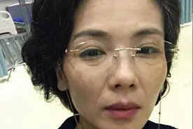 42岁刘涛晒老年照，满脸皱纹眼神沧桑，高情商回应演奶奶辈争议图片