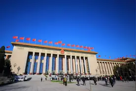 人民大会堂为何是奇迹？建造前1吨钢筋都没有，却在10个月内完工图片