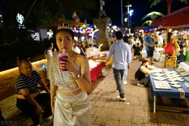 “告庄夜市”感受东南亚风情图片