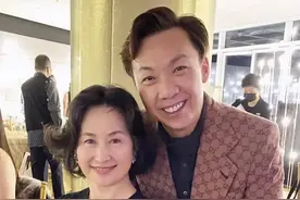 香港举办百人晚宴，林建岳带“红颜知己”现身，何超琼气场强图片