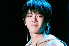 有矿的华晨宇，爱情观很正：随便找个女生谈恋爱，不是真正的恋爱图片