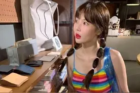 性感“小野马”金泫雅，除了性感火辣穿搭，走起清纯路线太撩人图片