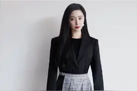 红毯女王范冰冰秀场回归？压轴现身稳坐C位，暴瘦连裤子都撑不满图片