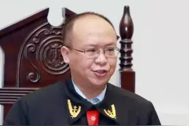 80后！走近他，前柳林首富陈鸿志涉黑案的主审法官图片